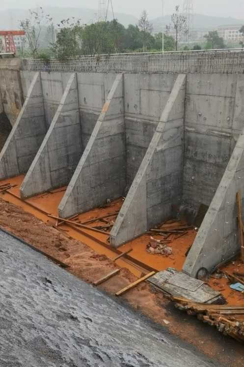 吕梁临县锚杆式挡土墙